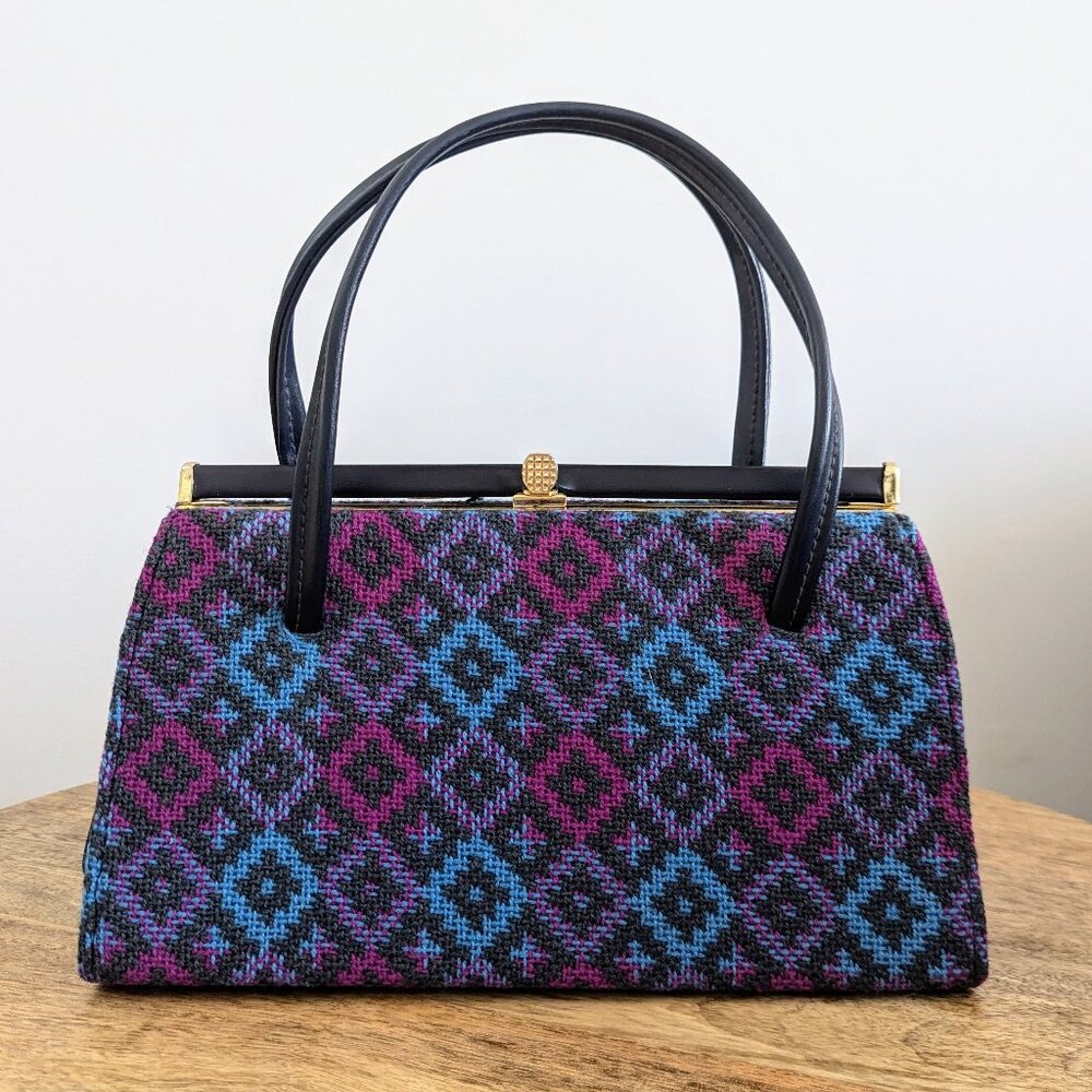 Vintage Welsh Tapestry Wool Purse